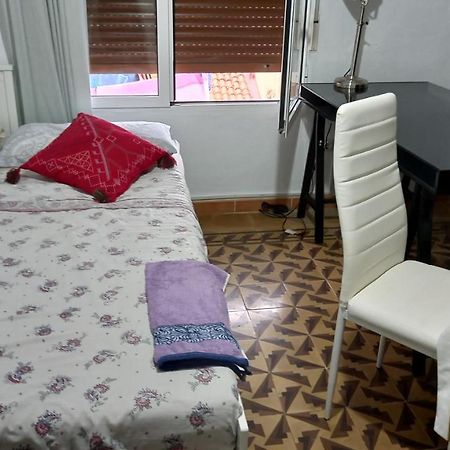 Las Golondrinas Habitacion En Piso Centrico Para Una O Dos Personas Сарагоса Екстериор снимка