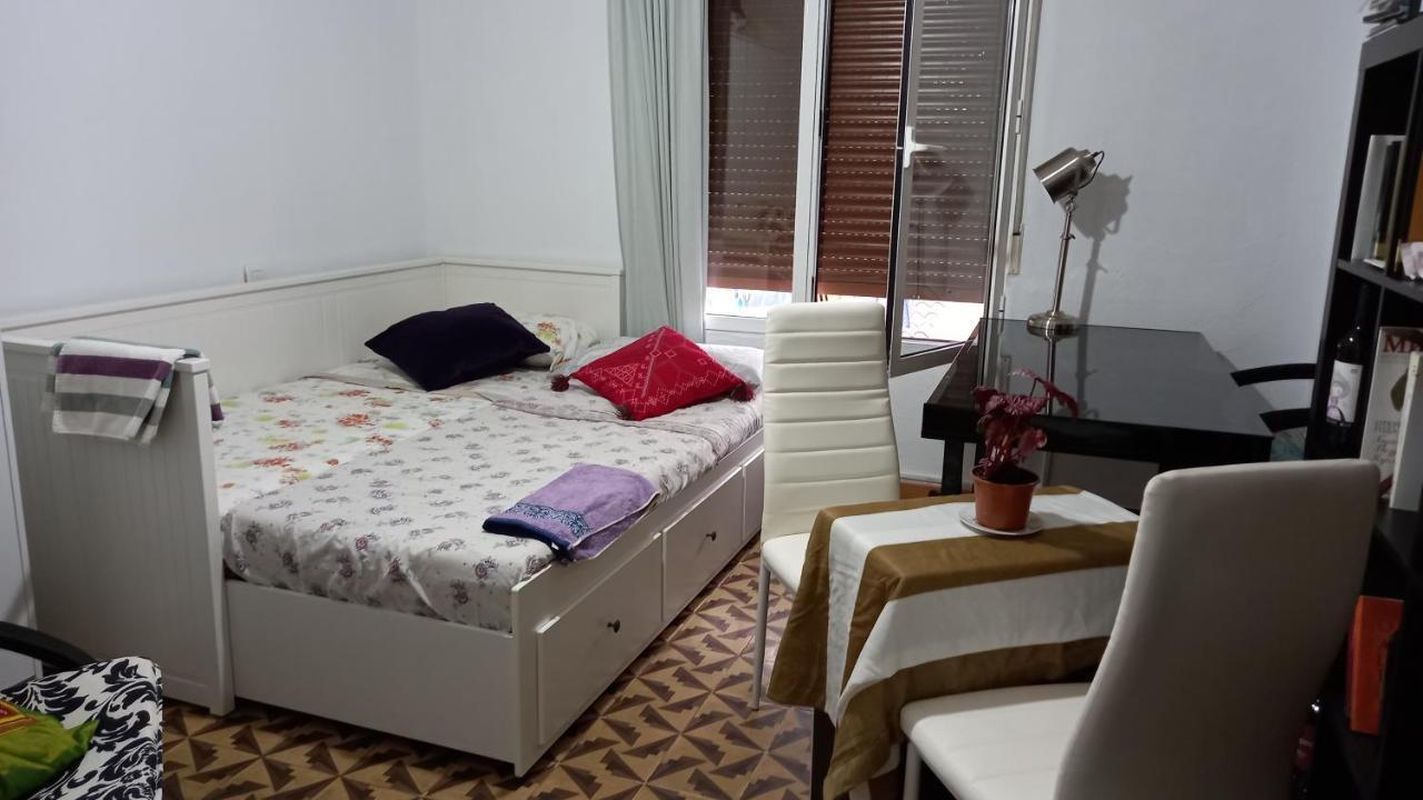 Las Golondrinas Habitacion En Piso Centrico Para Una O Dos Personas Сарагоса Екстериор снимка