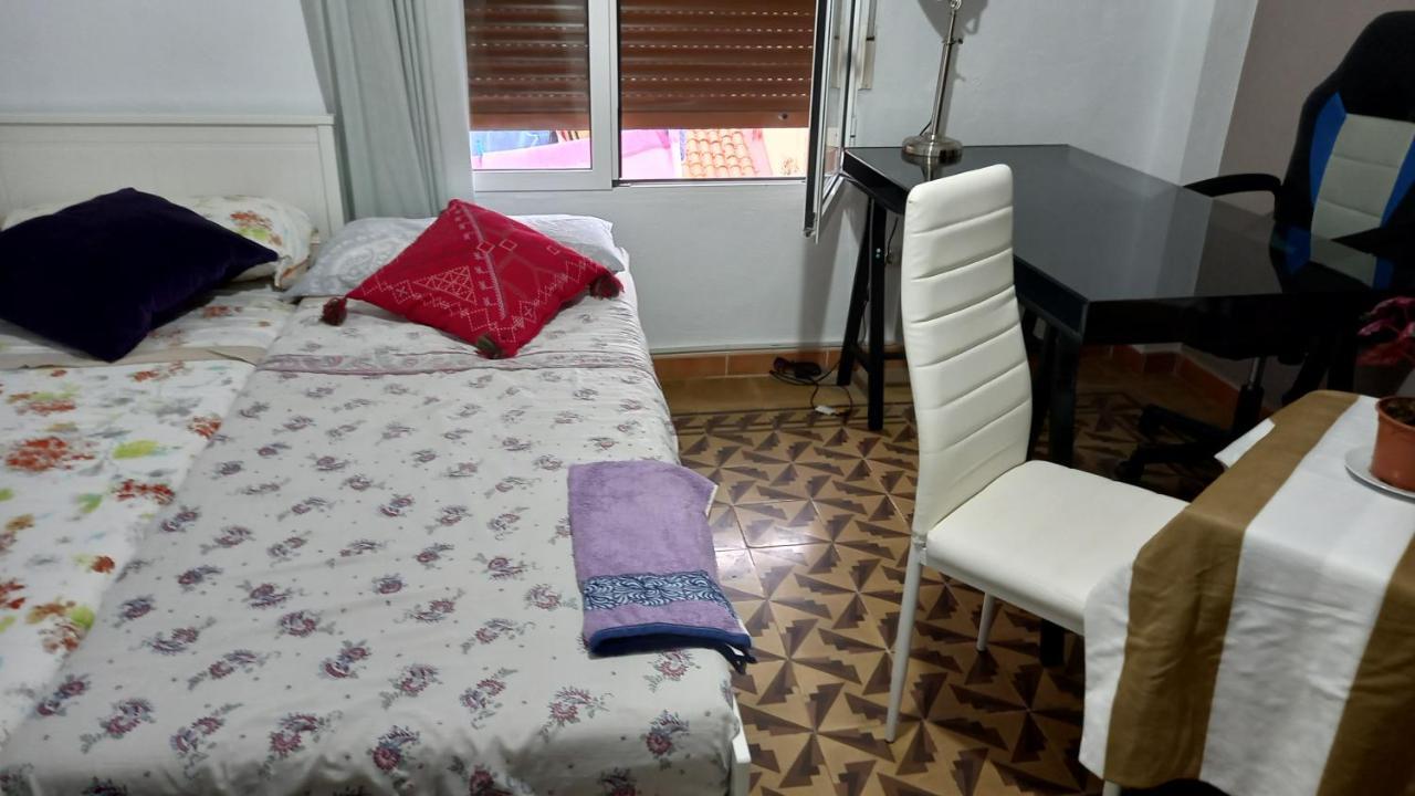 Las Golondrinas Habitacion En Piso Centrico Para Una O Dos Personas Сарагоса Екстериор снимка