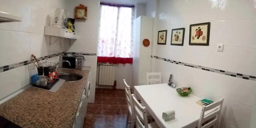 Las Golondrinas Habitacion En Piso Centrico Para Una O Dos Personas Сарагоса Екстериор снимка
